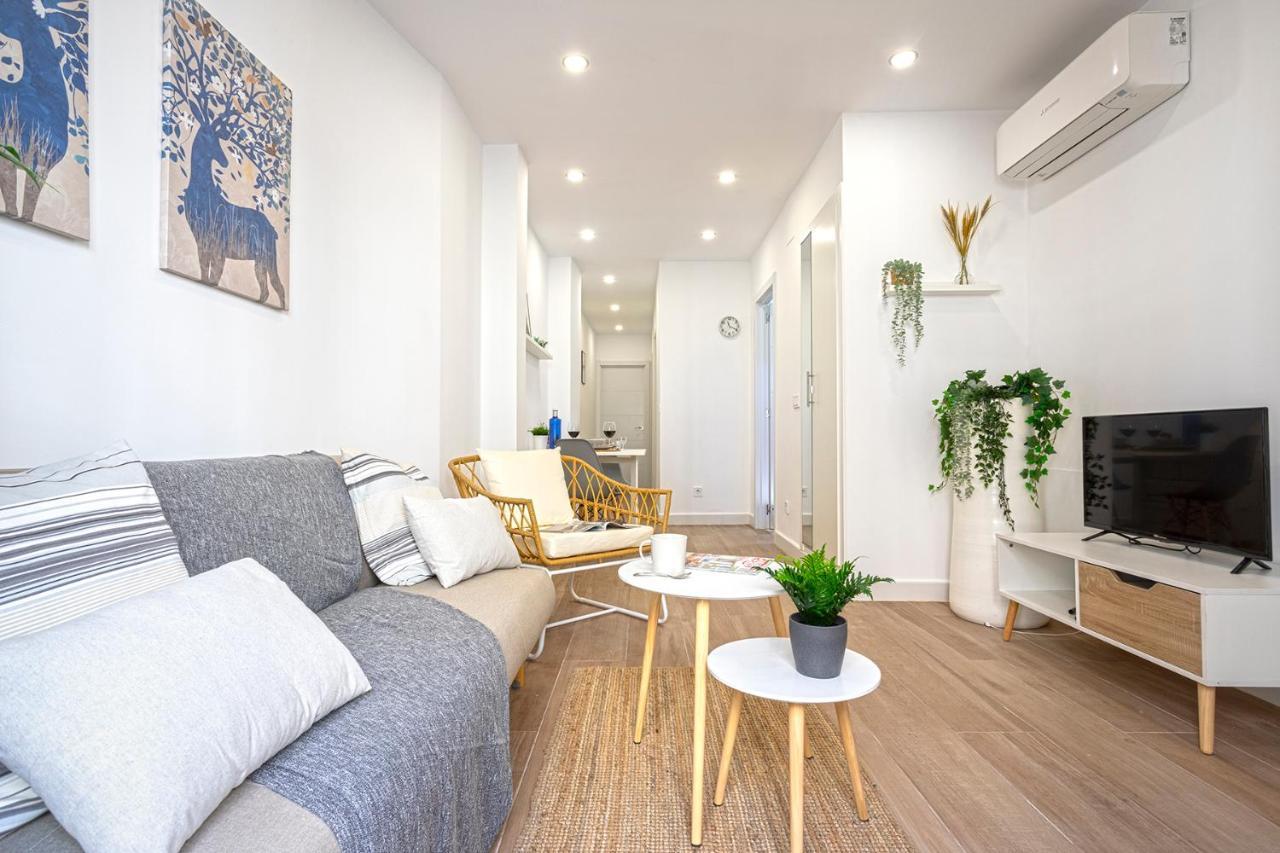 Malgi Apartment - Malaga City Centre Bagian luar foto